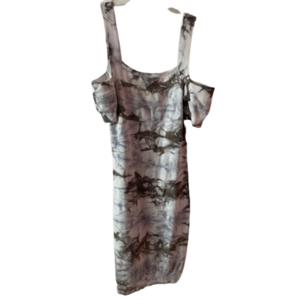 Off-Shoulder Tie-Dye Midi Dress in Gray and White